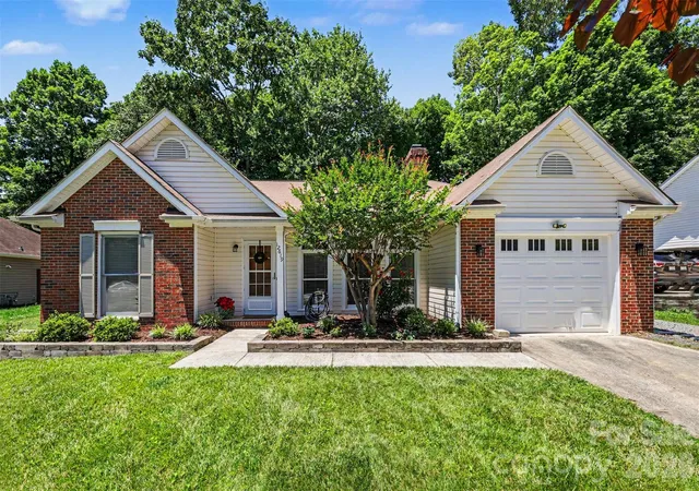 Homes for sale in Huntersville, NC | 12619 Levins Hall Rd, Huntersville, NC 28078 | MLS# 4388537