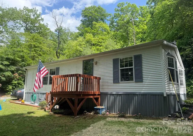 Homes for sale in Horse Shoe, NC | 811 Turkey Pen Gap Rd, Horse Shoe, NC 28742 | MLS# 4388543