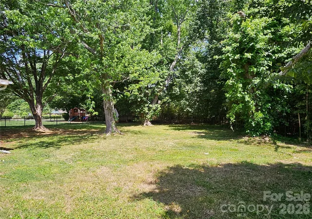 Homes for sale in Matthews, NC | 1109 Reid Harkey Rd, Matthews, NC 28105 | MLS# 4388546