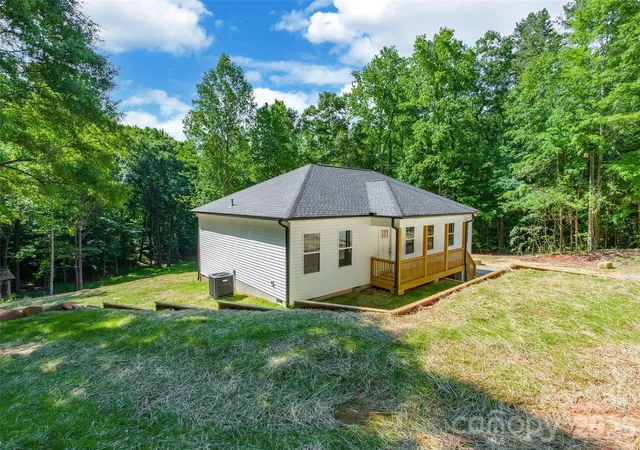 4th image of 1630 Riddle Rd, Clover, SC 29710 | MLS# 4388573