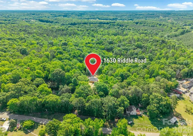 Homes for sale in Clover, SC | 1630 Riddle Rd, Clover, SC 29710 | MLS# 4388573