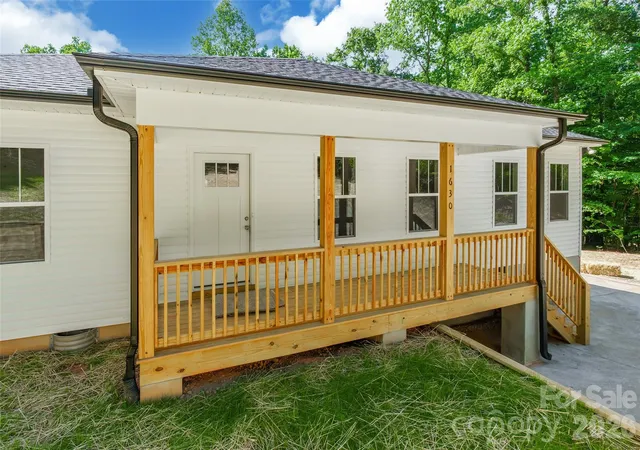 5th image of 1630 Riddle Rd, Clover, SC 29710 | MLS# 4388573