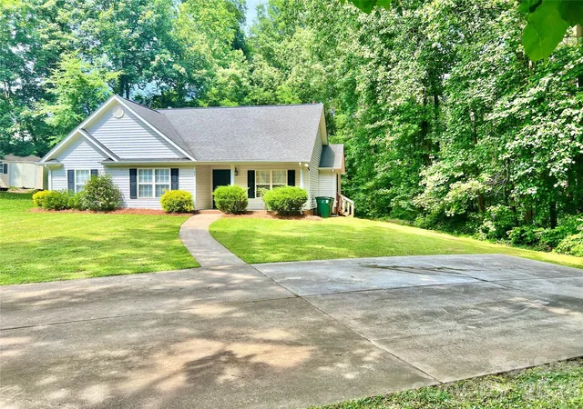 2nd image of 6331 Nature Walk Dr, Charlotte, NC 28212 | MLS# 4388578
