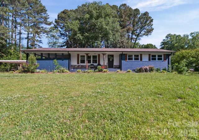 2nd image of 809 Elaine Dr, Albemarle, NC 28001 | MLS# 4388586