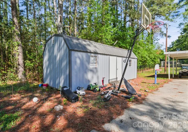 5th image of 809 Elaine Dr, Albemarle, NC 28001 | MLS# 4388586