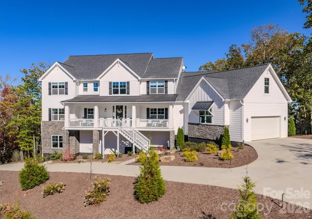 Photo 4 of Single family home for sale at 2488 Catawba Fls Pkwy, Black Mountain, NC 28711 | MLS# 4388597 | Listing updated on 2026-09-27