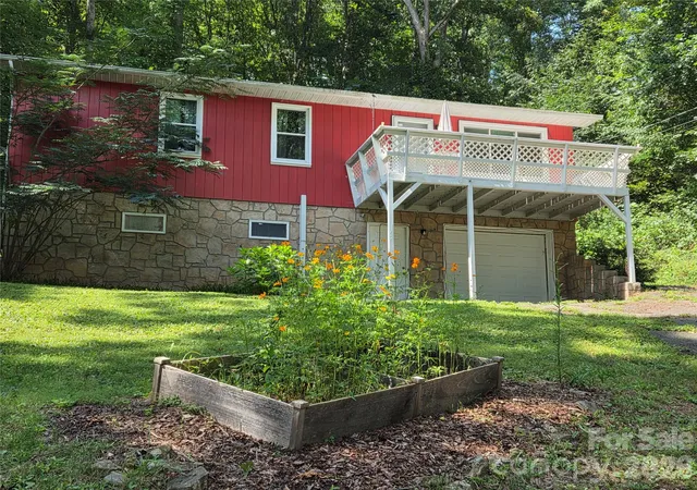 Photo 1 of Single family home for sale at 165 Mount Eire Dr, Sylva, NC 28779 | MLS# 4388618 | Listing updated on 2026-09-26