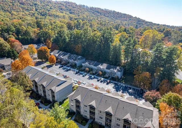 Homes for sale in Asheville, NC | 605 Carlyle Wy, Asheville, NC 28803 | MLS# 4388630