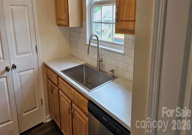 Homes for sale in Asheville, NC | 605 Carlyle Wy, Asheville, NC 28803 | MLS# 4388630