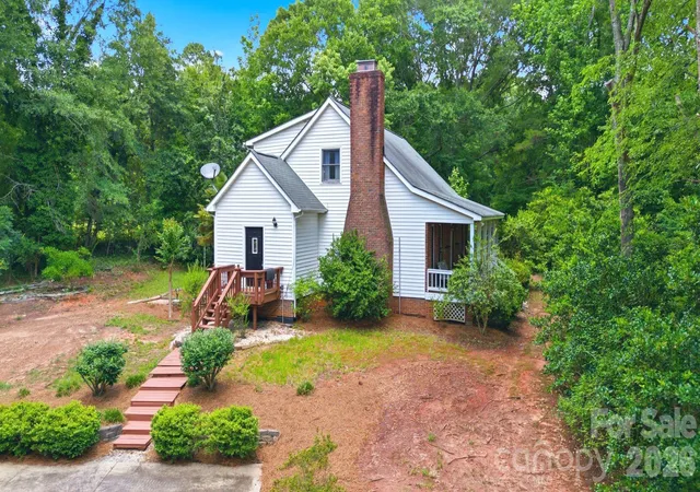 Photo 2 of Single family home for sale at 9143 Sadlers Ridge Rd, Fort Mill, SC 29707 | MLS# 4388651 | Listing updated on 2026-08-20