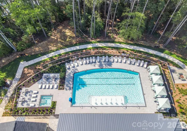 39th image of 6018 Valehaven Pl, Charlotte, NC 28269 | MLS# 4388668
