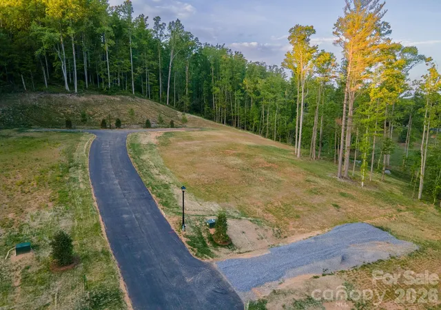 image of 443 Irvine Dr, Fairview, NC 28730 | MLS# 4388669