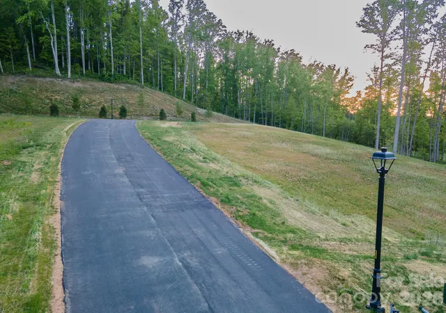 image of 443 Irvine Dr, Fairview, NC 28730 | MLS# 4388669