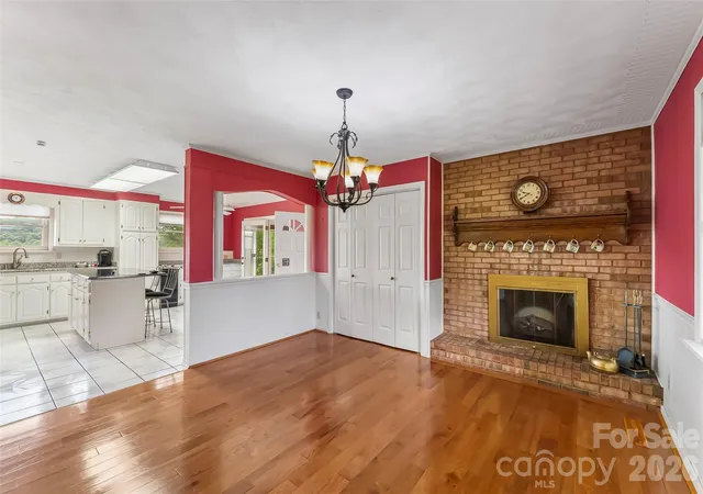 Photo 3 of Single family home for sale at 5305 Icard Ridge Rd, Hickory, NC 28601 | MLS# 4388670 | Listing updated on 2026-10-05
