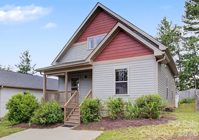 2nd image of 31 Yarrow Meadow Rd, Weaverville, NC 28787 | MLS# 4388717