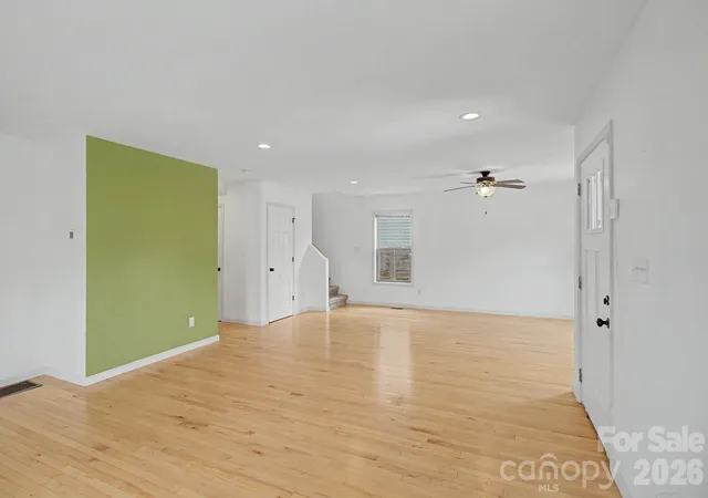 4th image of 31 Yarrow Meadow Rd, Weaverville, NC 28787 | MLS# 4388717