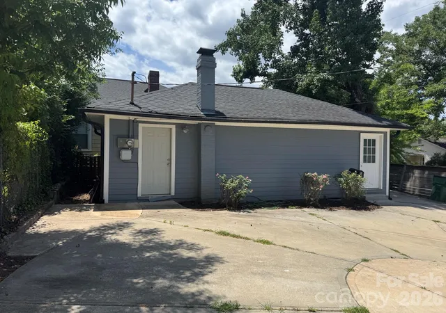 3rd image of 1416 Parkwood Ave, Charlotte, NC 28205 | MLS# 4388760