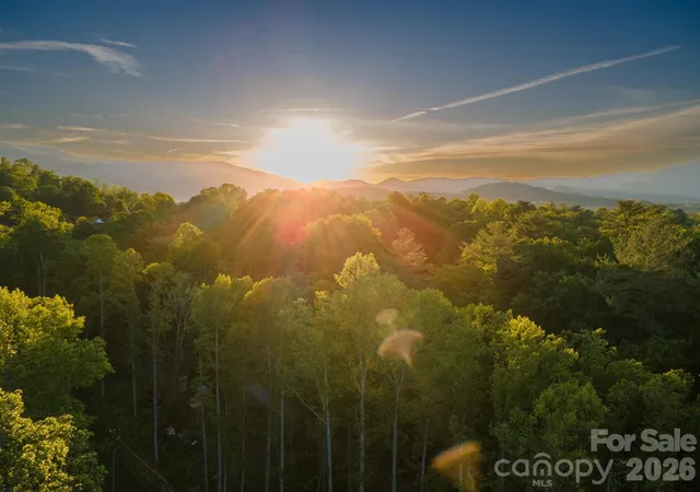 15th image of 416 Irvine Dr, Fairview, NC 28730 | MLS# 4388783