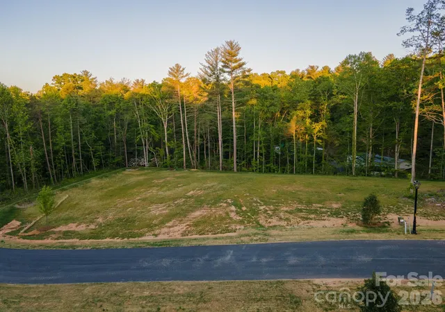 2nd image of 416 Irvine Dr, Fairview, NC 28730 | MLS# 4388783