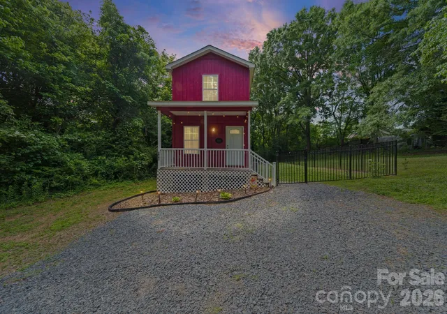 Homes for sale in Oakboro, NC | 308 E 10th St, Oakboro, NC 28129 | MLS# 4388794
