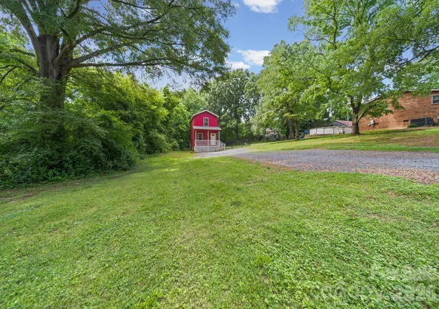 Homes for sale in Oakboro, NC | 308 E 10Th St, Oakboro, NC 28129 | MLS# 4388794
