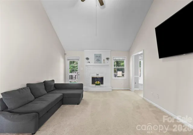 4th image of 8704 Hornwood Ct, Charlotte, NC 28215 | MLS# 4388830