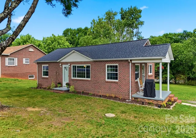 1st image of 3526 16th St Ne, Hickory, NC 28601 | MLS# 4388898