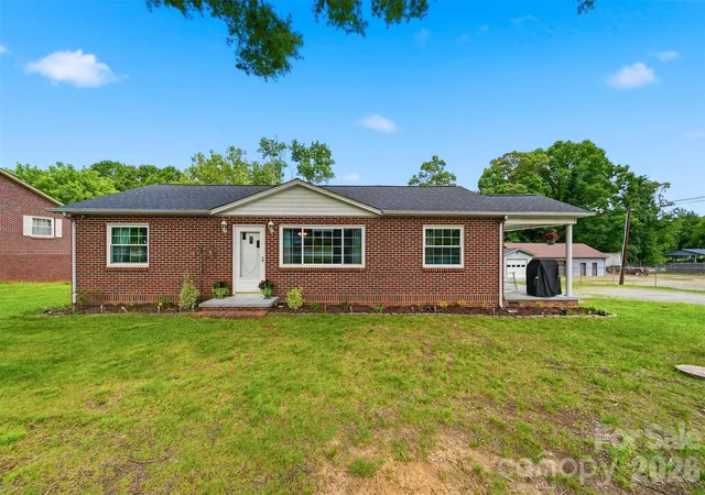 2nd image of 3526 16th St Ne, Hickory, NC 28601 | MLS# 4388898