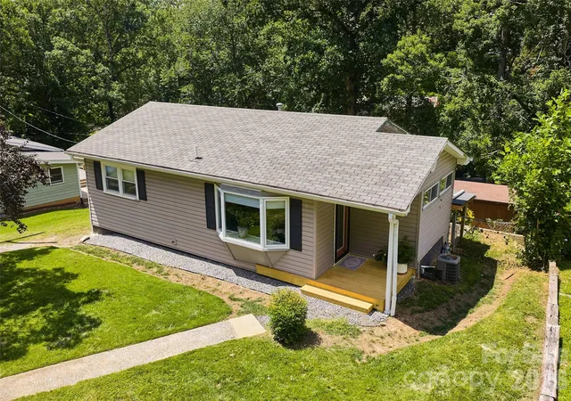 1st image of 17 Azalea Rd, Arden, NC 28704 | MLS# 4388908