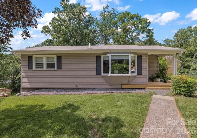 5th image of 17 Azalea Rd, Arden, NC 28704 | MLS# 4388908