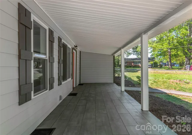 Homes for sale in Statesville, NC | 404 Dogwood Ln, Statesville, NC 28625 | MLS# 4388918