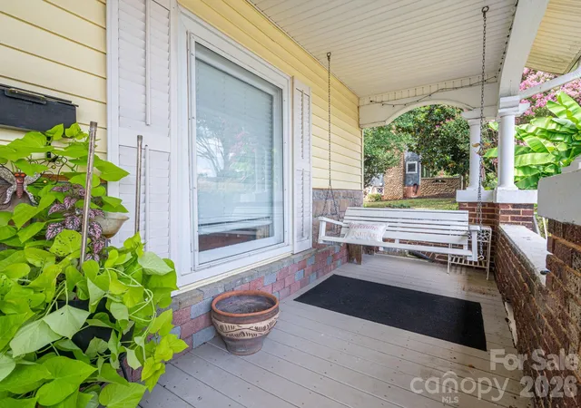 Photo 2 of Single family home for sale at 601 Forney Ave, Lincolnton, NC 28092 | MLS# 4388927 | Listing updated on 2026-08-15