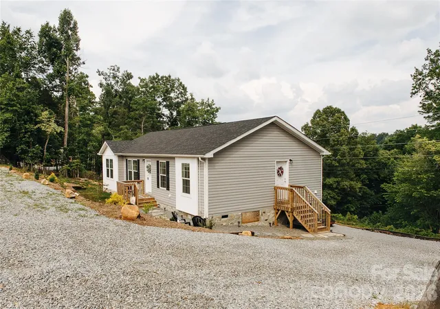 Homes for sale in Nebo, NC | 70 S Cascades Dr, Nebo, NC 28761 | MLS# 4388947