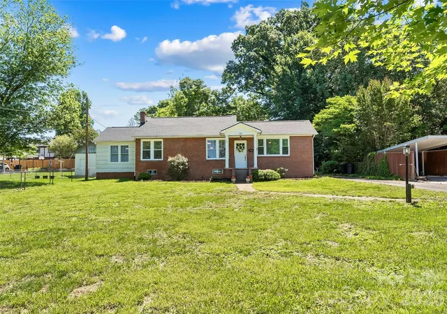 2nd image of 101 Falls St, Morganton, NC 28655 | MLS# 4388949