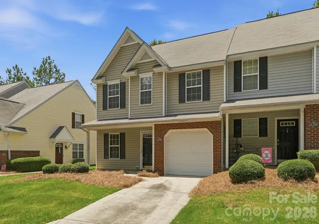 Homes for sale in Rock Hill, SC | 1358 Walnut Hill Dr, Rock Hill, SC 29732 | MLS# 4388970