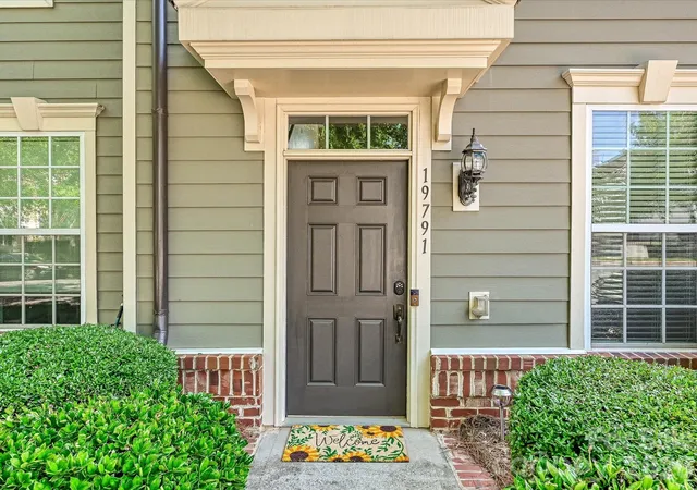 2nd image of 19791 Playwrights Wy, Cornelius, NC 28031 | MLS# 4388972