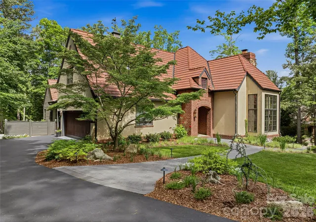 Single family home for sale at 907 Kells Blue Ct, Biltmore Lake, NC 28715 | MLS# 4388975