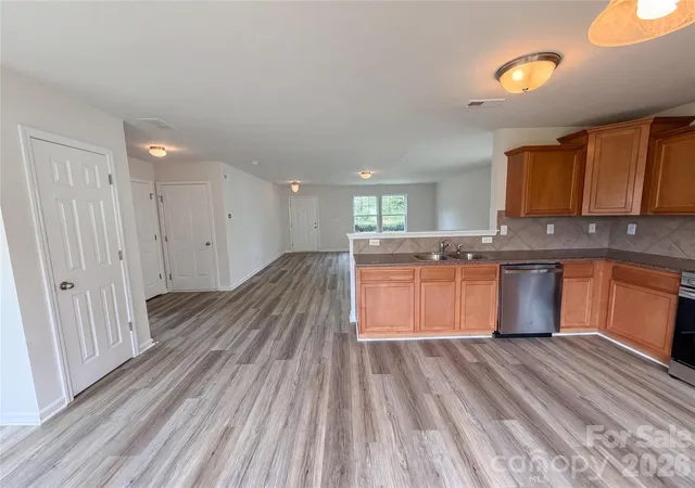 4th image of 2534 Stream Bank Dr, Charlotte, NC 28269 | MLS# 4388978