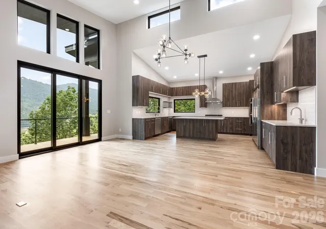 Photo 4 of Single family home for sale at 60 King Horn Ridge, Waynesville, NC 28785 | MLS# 4389004 | Listing updated on 2026-10-02