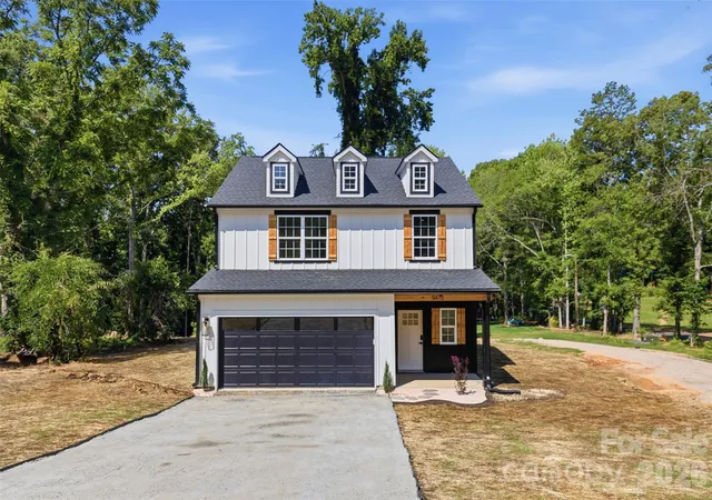 Homes for sale in Fort Mill, SC | 9472 Caddell Rd, Fort Mill, SC 29707 | MLS# 4389015