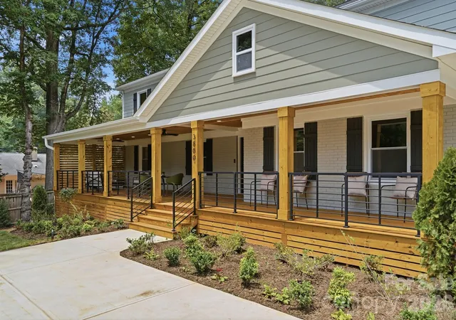 Photo 1 of Single family home for sale at 3800 Lovett Cir, Charlotte, NC 28210 | MLS# 4389040 | Listing updated on 2026-09-22