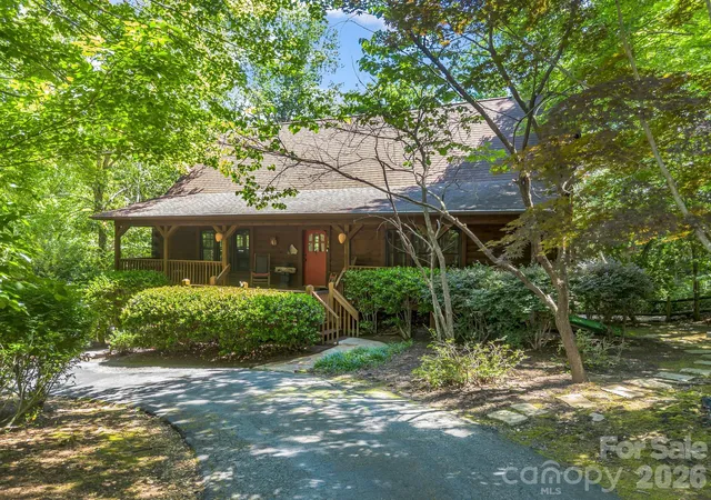2nd image of 136 Dalton Ct, Lake Lure, NC 28746 | MLS# 4389045