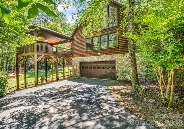 3rd image of 136 Dalton Ct, Lake Lure, NC 28746 | MLS# 4389045