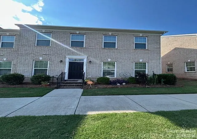 1st image of 6622 Brighton Park Dr, Mint Hill, NC 28227 | MLS# 4389051