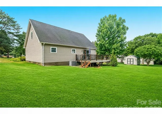 Homes for sale in Denver, NC | 7553 Katherine Dr, Denver, NC 28037 | MLS# 4389054
