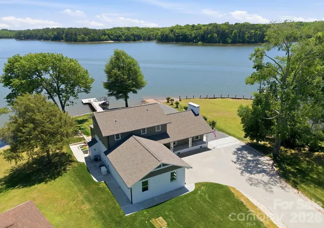 Photo 1 of Single family home for sale at 420 Skysail Rd, Salisbury, NC 28146 | MLS# 4389093 | Listing updated on 2026-10-06