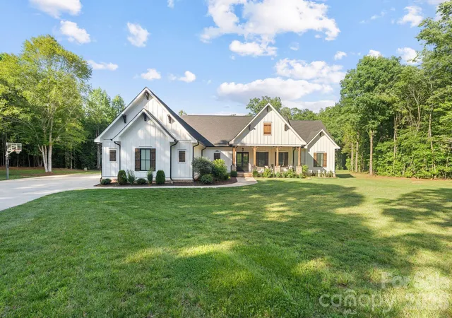 Homes for sale in Denver, NC | 6514 Forney Hill Rd, Denver, NC 28037 | MLS# 4389096