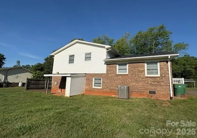 2nd image of 122 Wallace St, Boonville, NC 27011 | MLS# 4389117