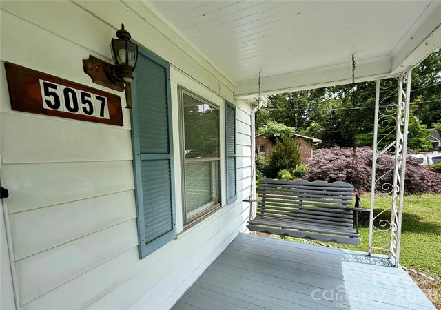 Photo 20 of Single family home for sale at 5057 Erickson Rd, Charlotte, NC 28208 | MLS# 4389142 | Listing updated on 2026-08-21