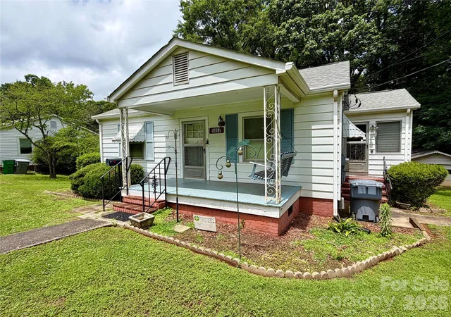 Photo 2 of Single family home for sale at 5057 Erickson Rd, Charlotte, NC 28208 | MLS# 4389142 | Listing updated on 2026-08-21